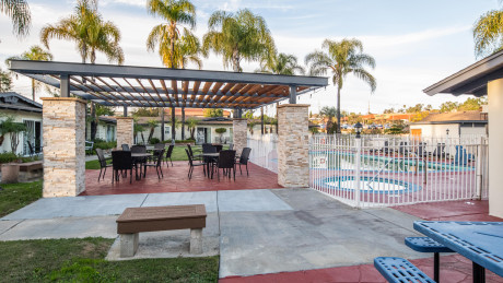 Welcome to Fallbrook Country Inn - Exterior View