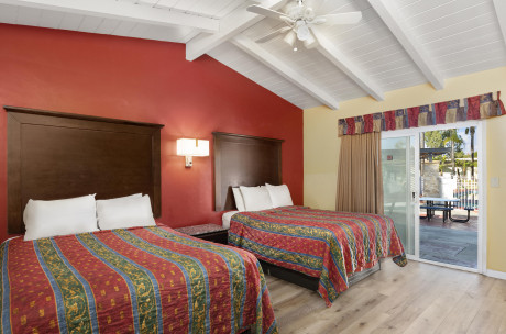 Welcome to Fallbrook Country Inn - Guest Room