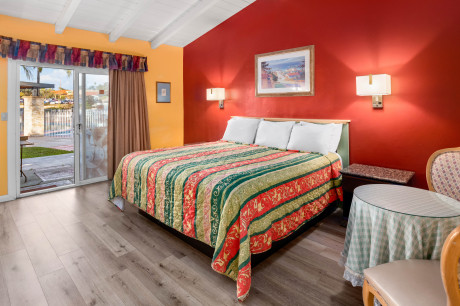 Welcome to Fallbrook Country Inn - Guest Room